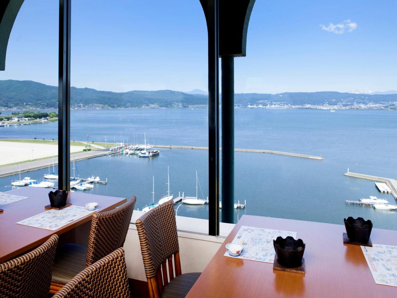 Suwa Lakeside Hotel Buitenkant foto
