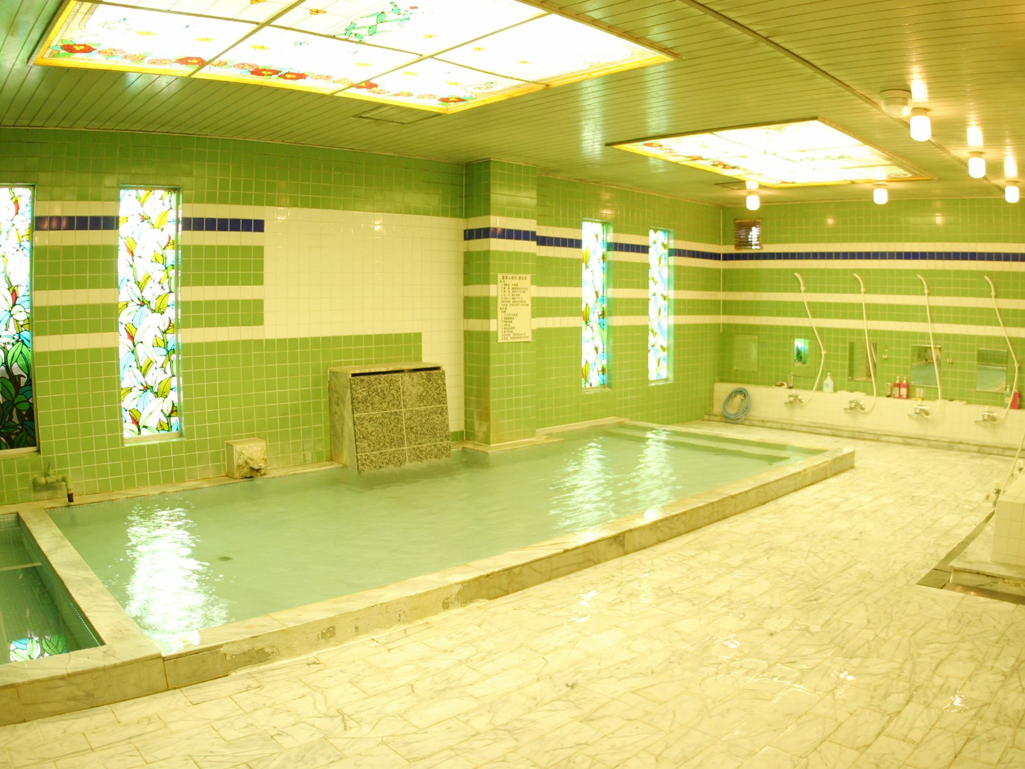 Suwa Lakeside Hotel Buitenkant foto